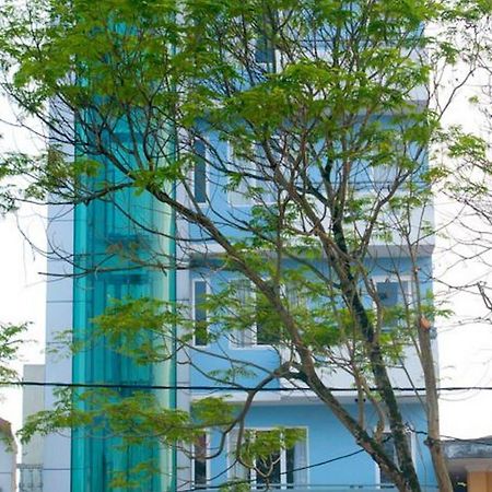 Golden Lotus Hotel Hue Exterior photo